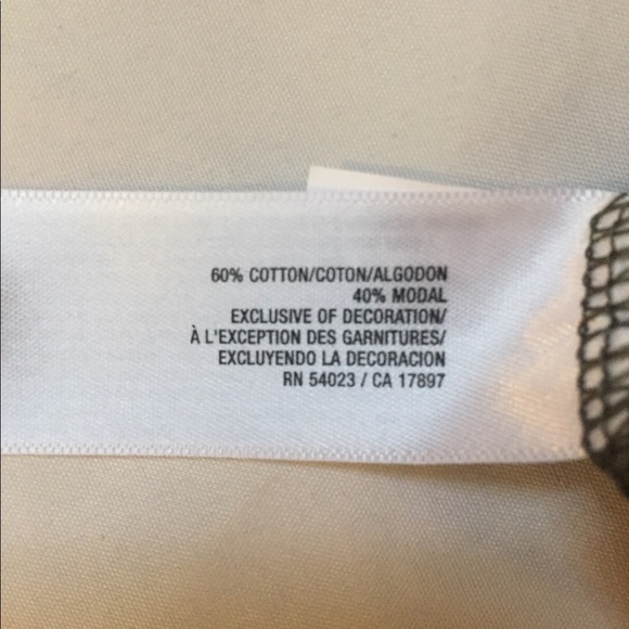 New summer top - Picture 3 of 3